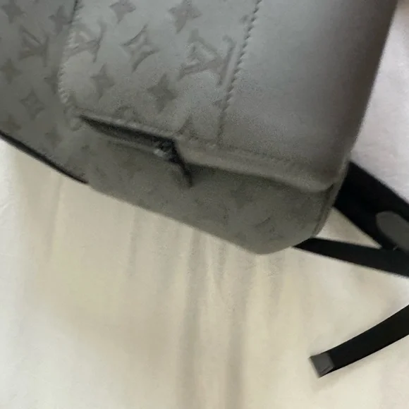 Louis Vuitton Backpack - Picture 4 of 7